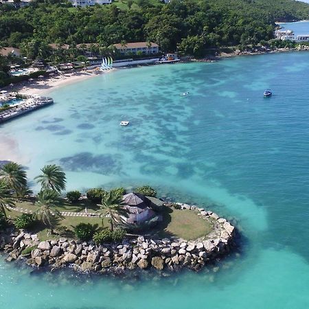 Blue Waters Resort And Spa St. John's Exteriör bild