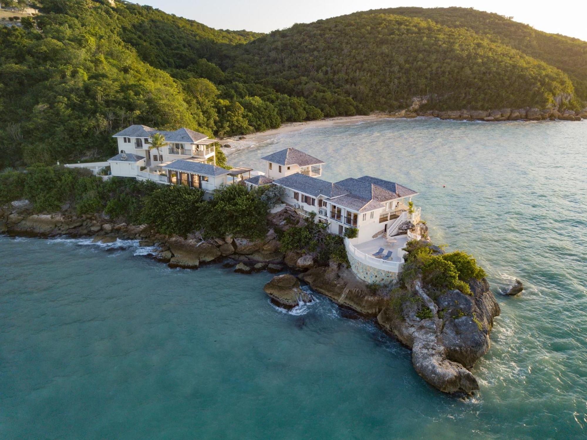 Blue Waters Resort And Spa St. John's Exteriör bild
